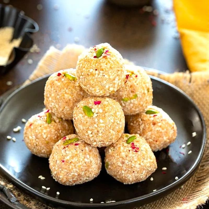 Chikki Rajgira Ladoo / Amaranth Chikki Ladoo / Rajgira Sweet Balls